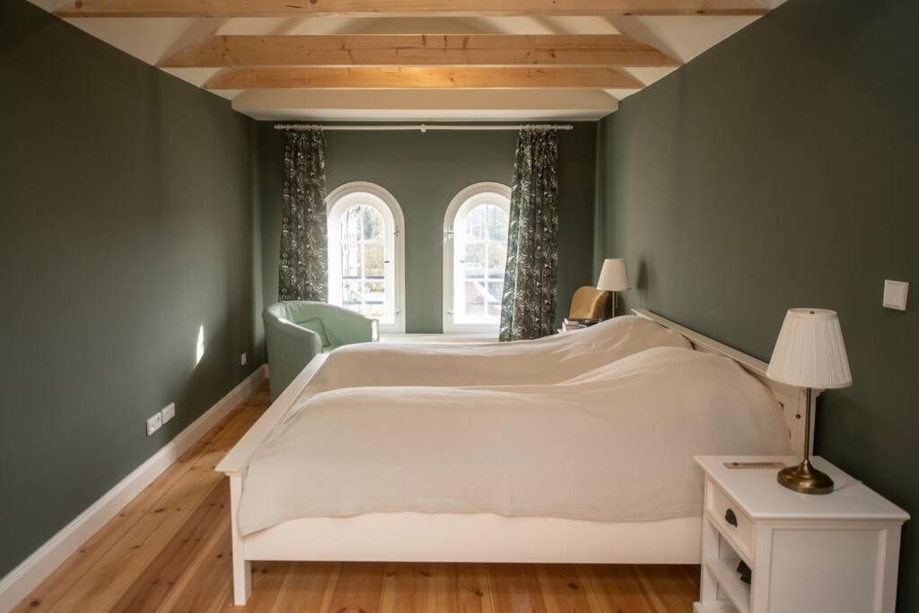 Ferienwohnung A Refuge Built For A King Halbe Exterior foto